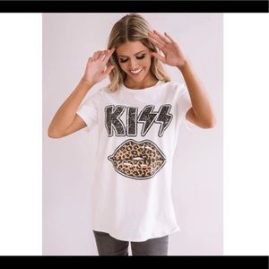 • KISS T-shirt •